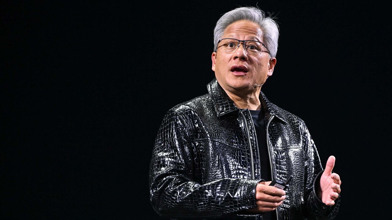 Jensen Huang AI İş Yıkımı İddialarına Neden Karşı Çıkıyor?