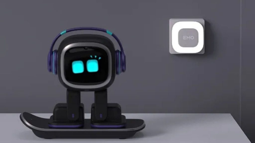 AI Masaüstü Robot Emo 