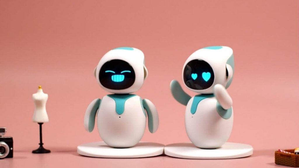 Etkileşimli robot pet Eilik